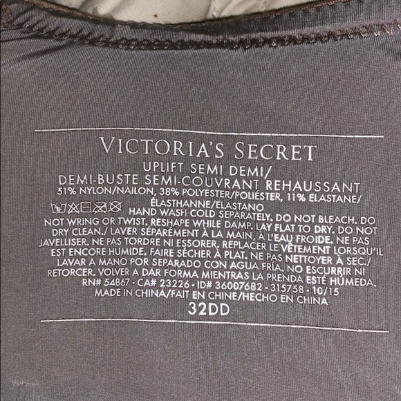 Victoria’s Secret beige adjustable straps bra - Picture 6 of 8